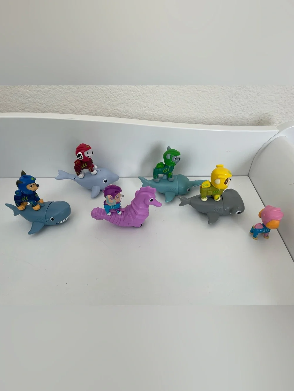 Paw Patrol Aqua Pup Figures and Sea Creatures Including Coral and Sea Horse